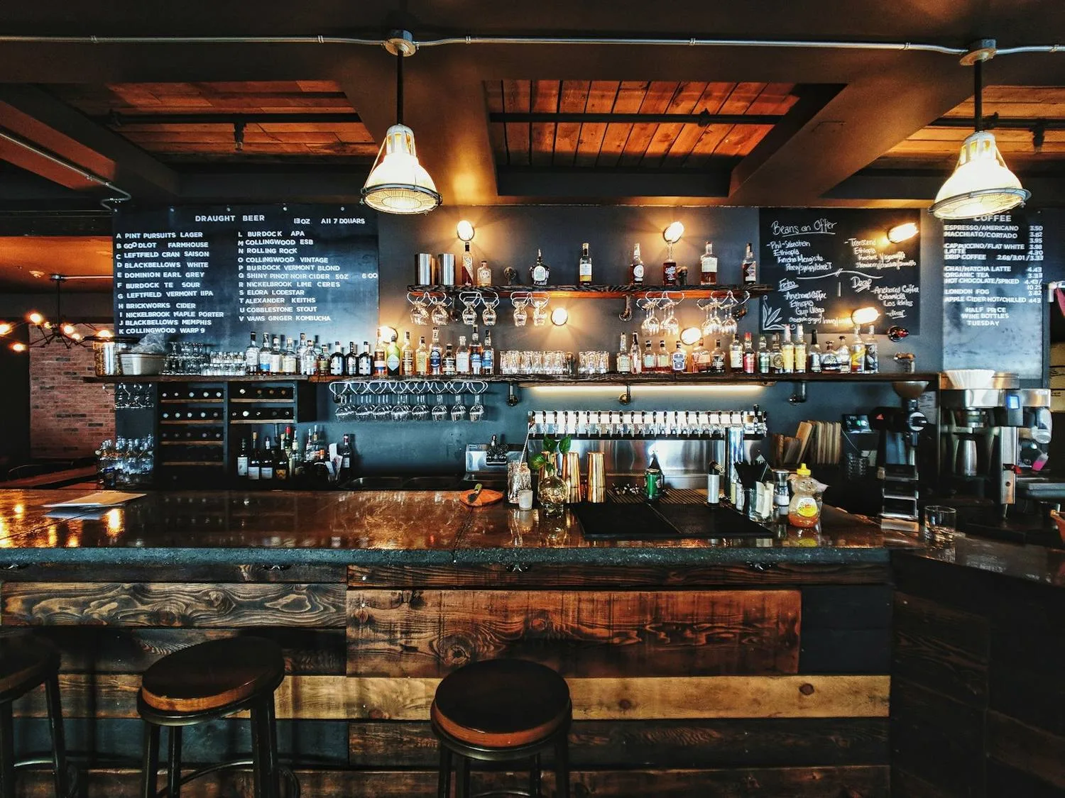Le bar à vins de La Cassole Rose