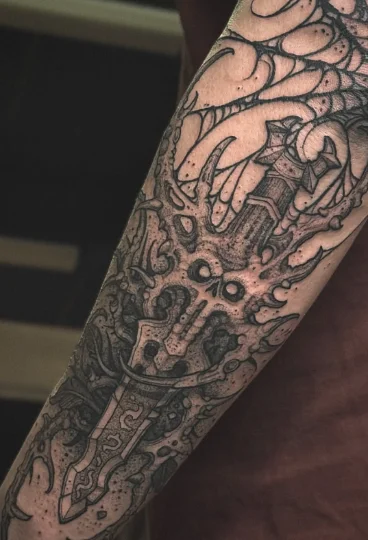 Tattoo cicatrisé VIII — Blackwork, sur la peau