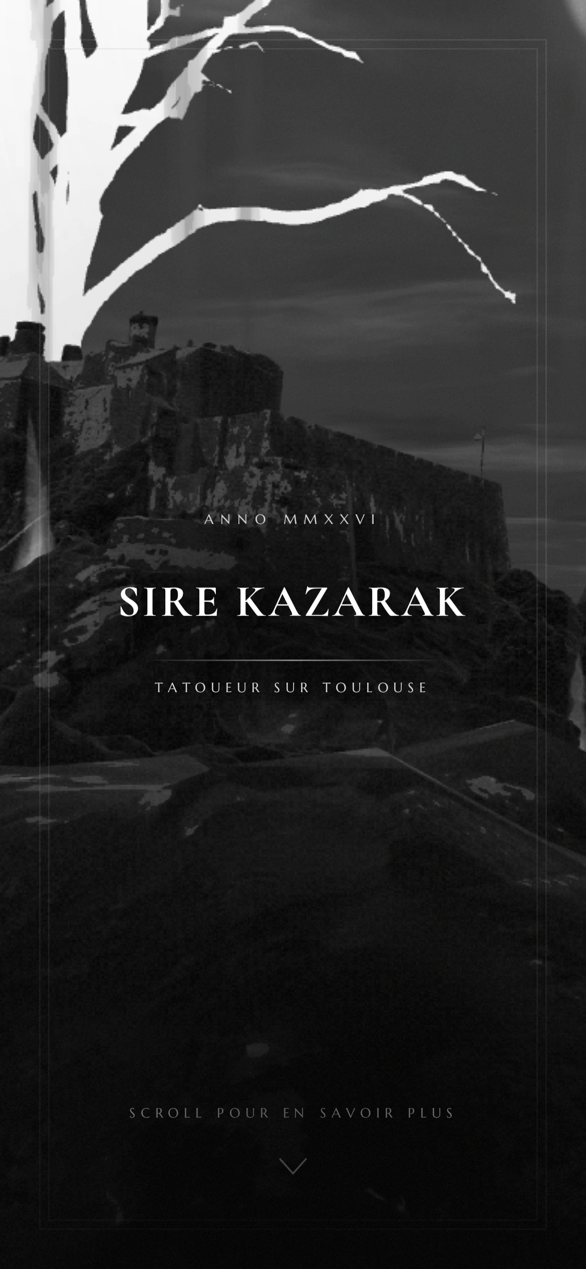 Sire Kazarak — Haut de la page d'accueil (téléphone)