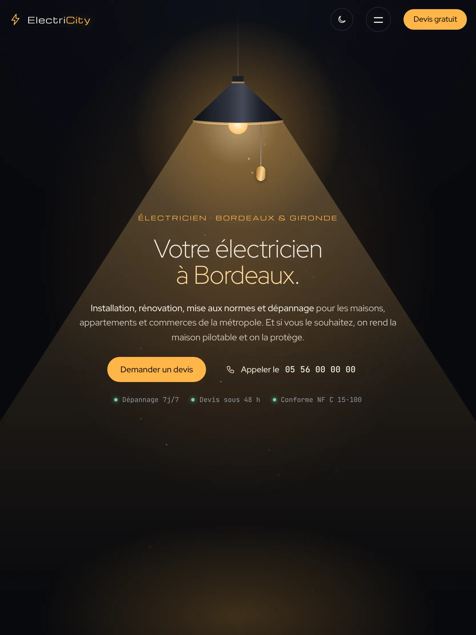 ElectriCity — La lampe allumée, le titre et les appels (tablette)